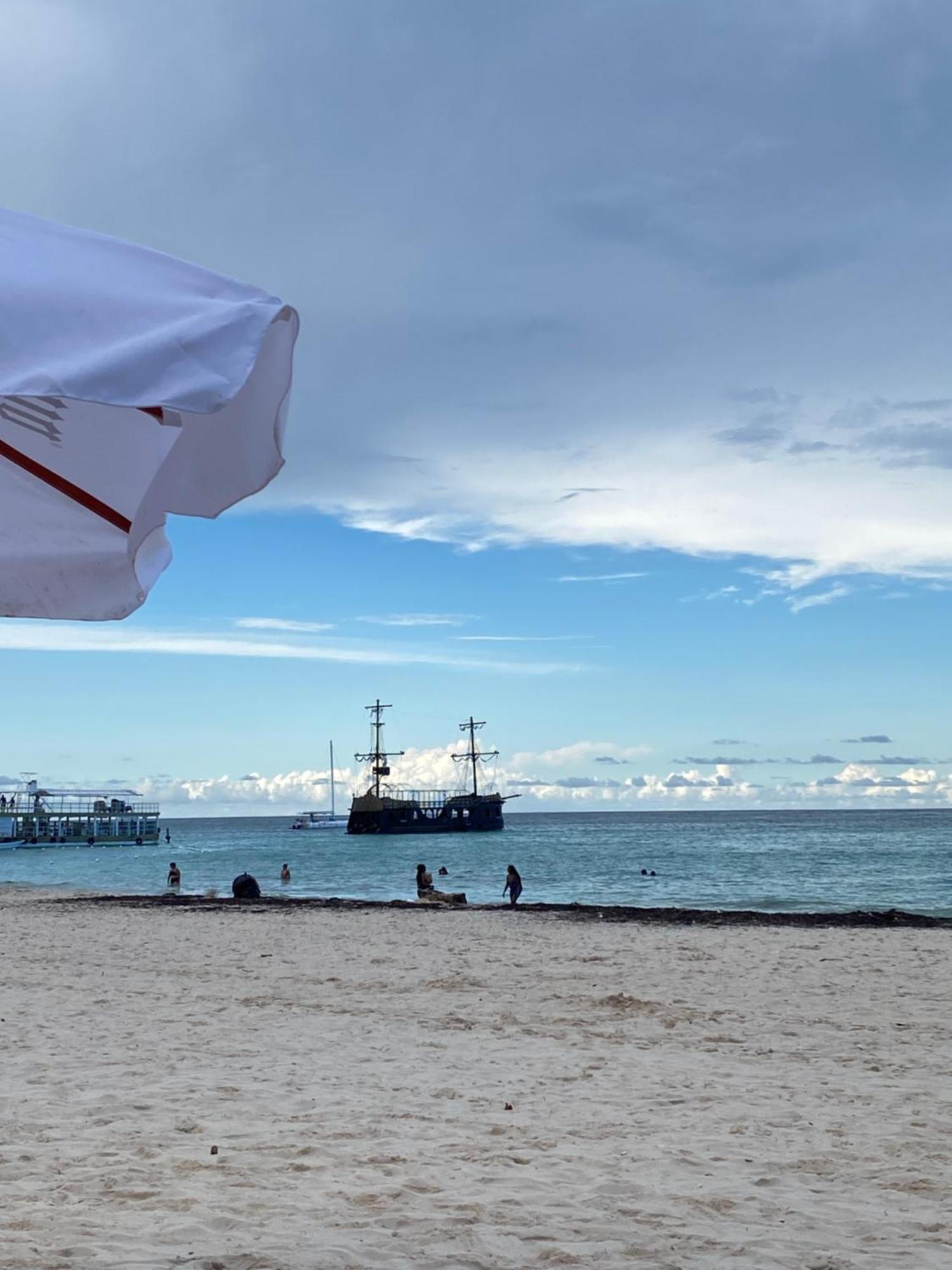 Madonna Pool Beach Los Corales Punta Cana Ngoại thất bức ảnh