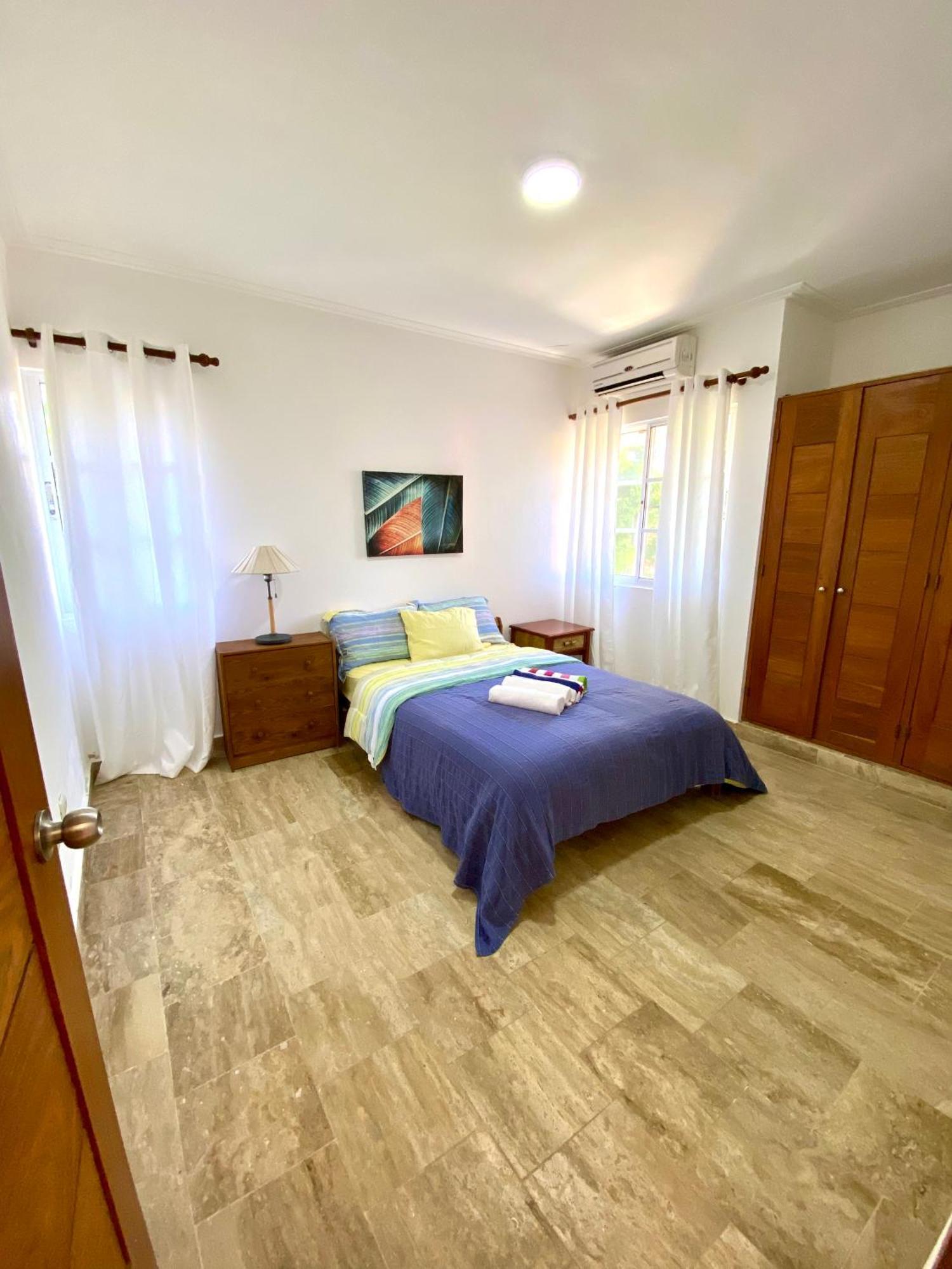 Madonna Pool Beach Los Corales Punta Cana Ngoại thất bức ảnh