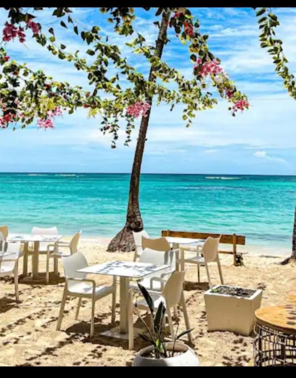 Madonna Pool Beach Los Corales Punta Cana Ngoại thất bức ảnh