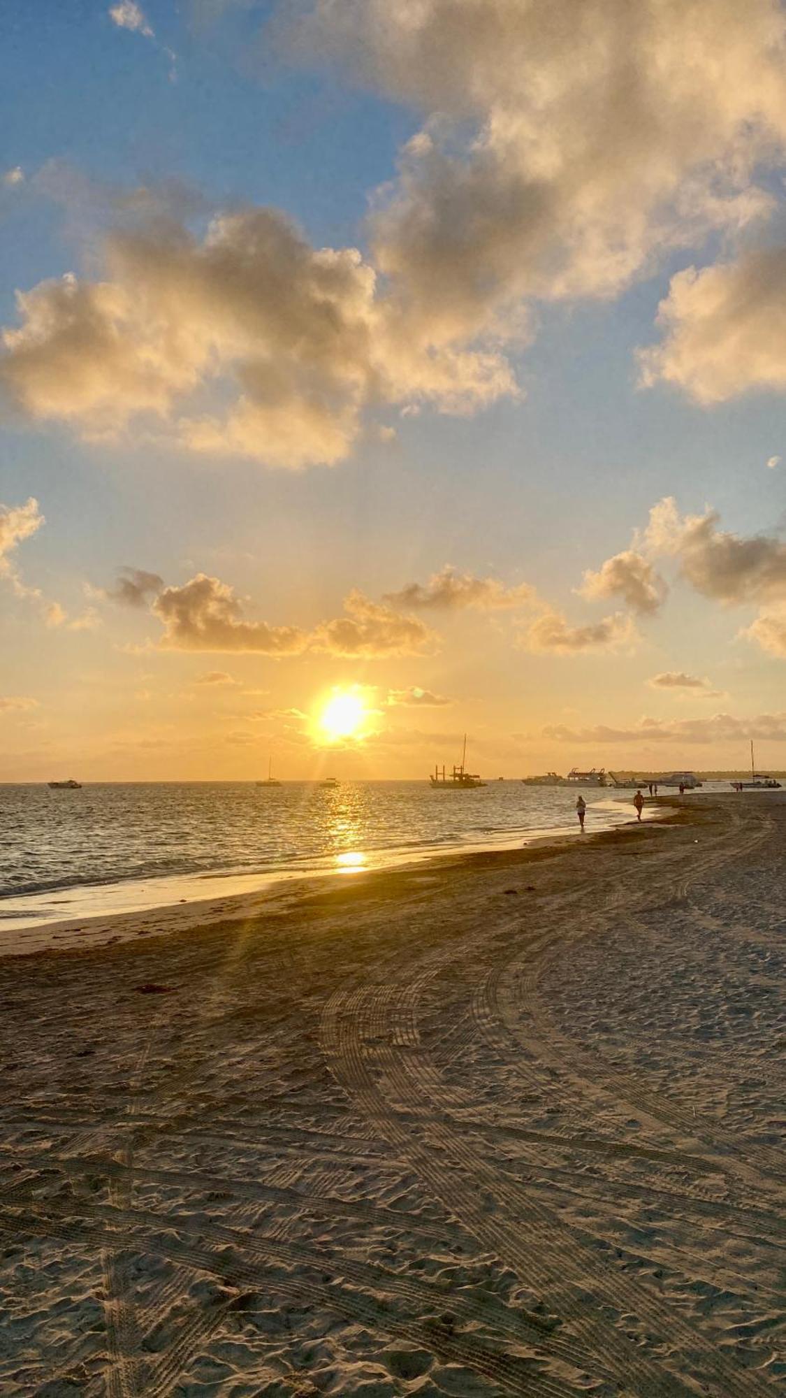Madonna Pool Beach Los Corales Punta Cana Ngoại thất bức ảnh