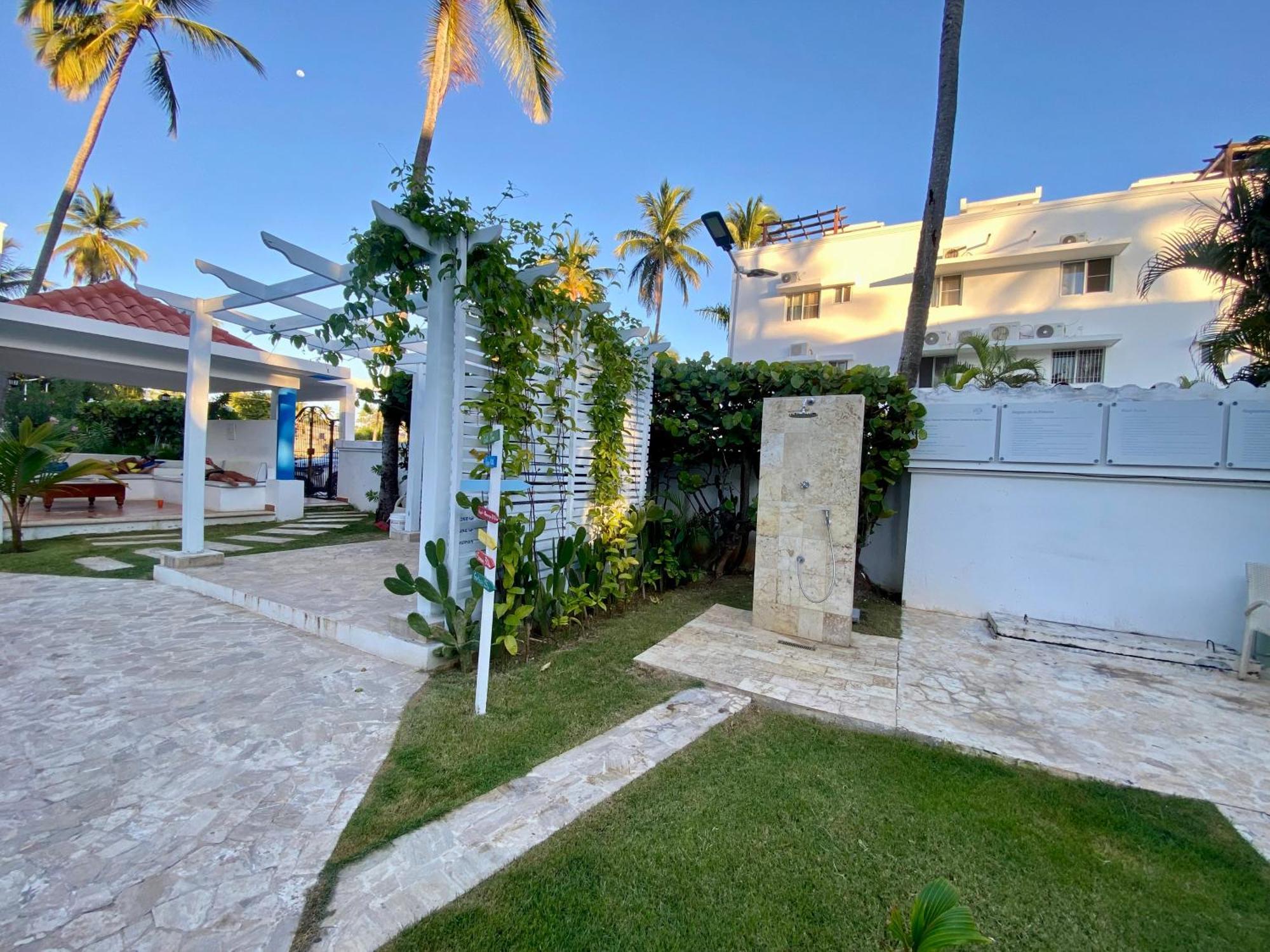 Madonna Pool Beach Los Corales Punta Cana Ngoại thất bức ảnh