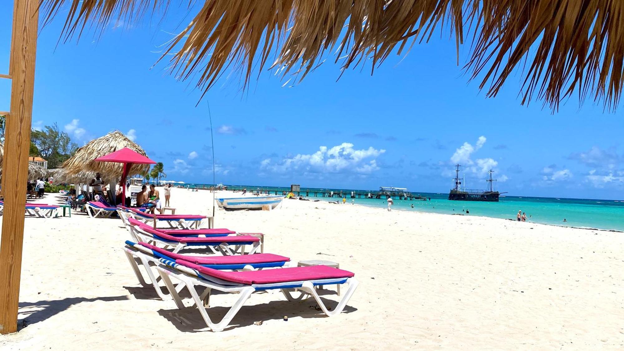 Madonna Pool Beach Los Corales Punta Cana Ngoại thất bức ảnh